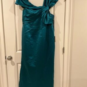 Elegant Teal Evening Dress